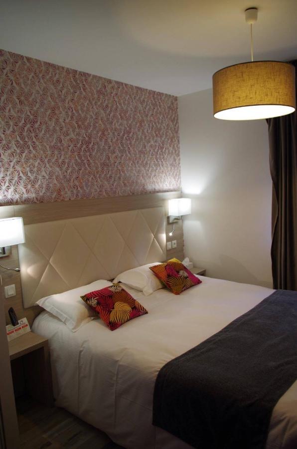 Logis Hotel Les Platanes Reyssouze Ngoại thất bức ảnh